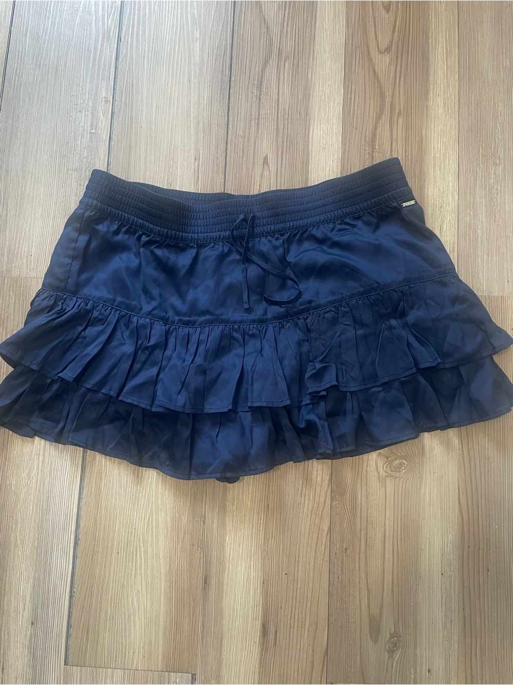 PINK Victoria's Secret Navy Tiered Ruffle Mini Skirt - Picture 2 of 7
